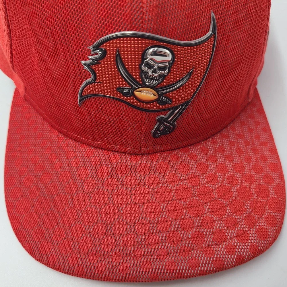 Youth Tampa Bay Buccaneers Hat Snapback New Era 9Fifty Red NFL Football Boys